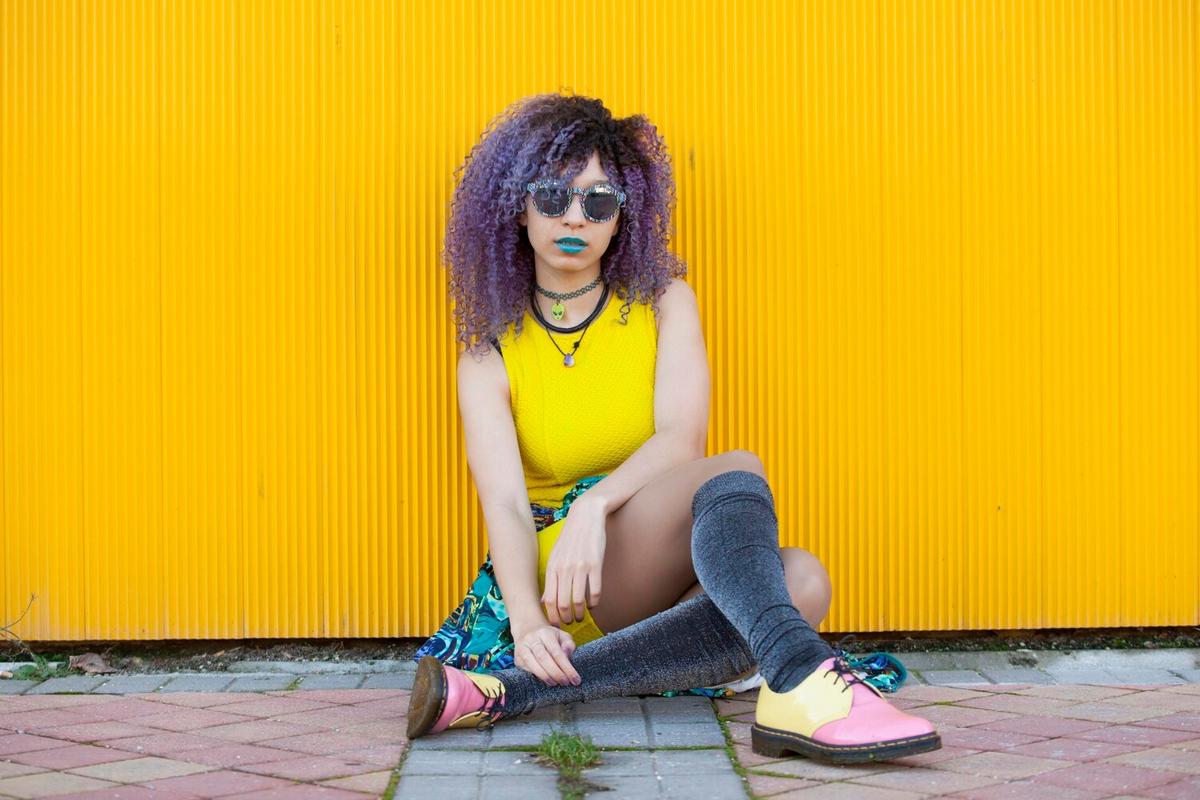 The Comeback of 90s Fashion in Today’s Wardrobes