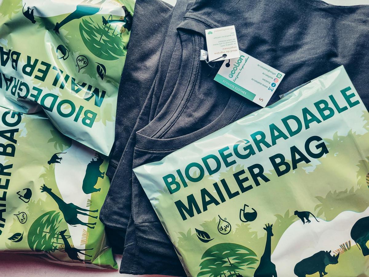 Innovative Practices: Textile Recycling in Modern Fashion